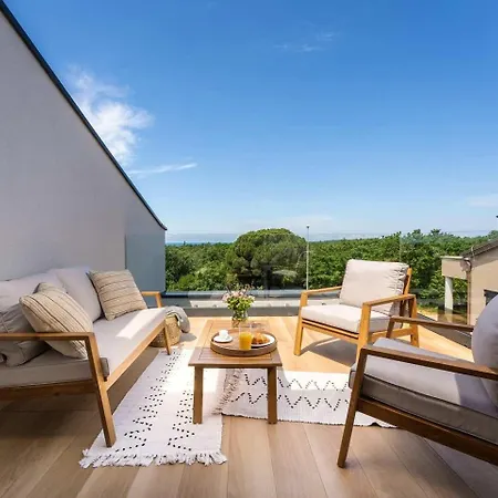 Sunset View Villa *